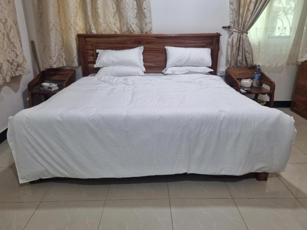 64 Zenj House Luxury Airport B&B Mbweni Exterior photo