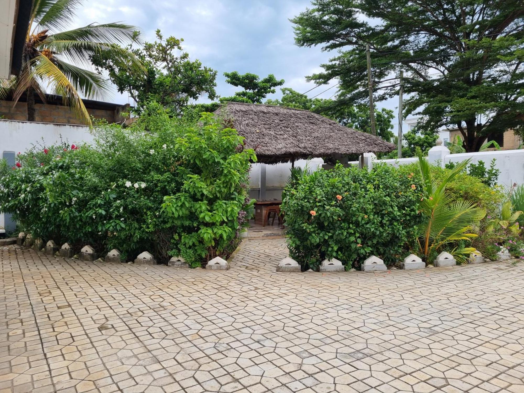 64 Zenj House Luxury Airport B&B Mbweni Exterior photo