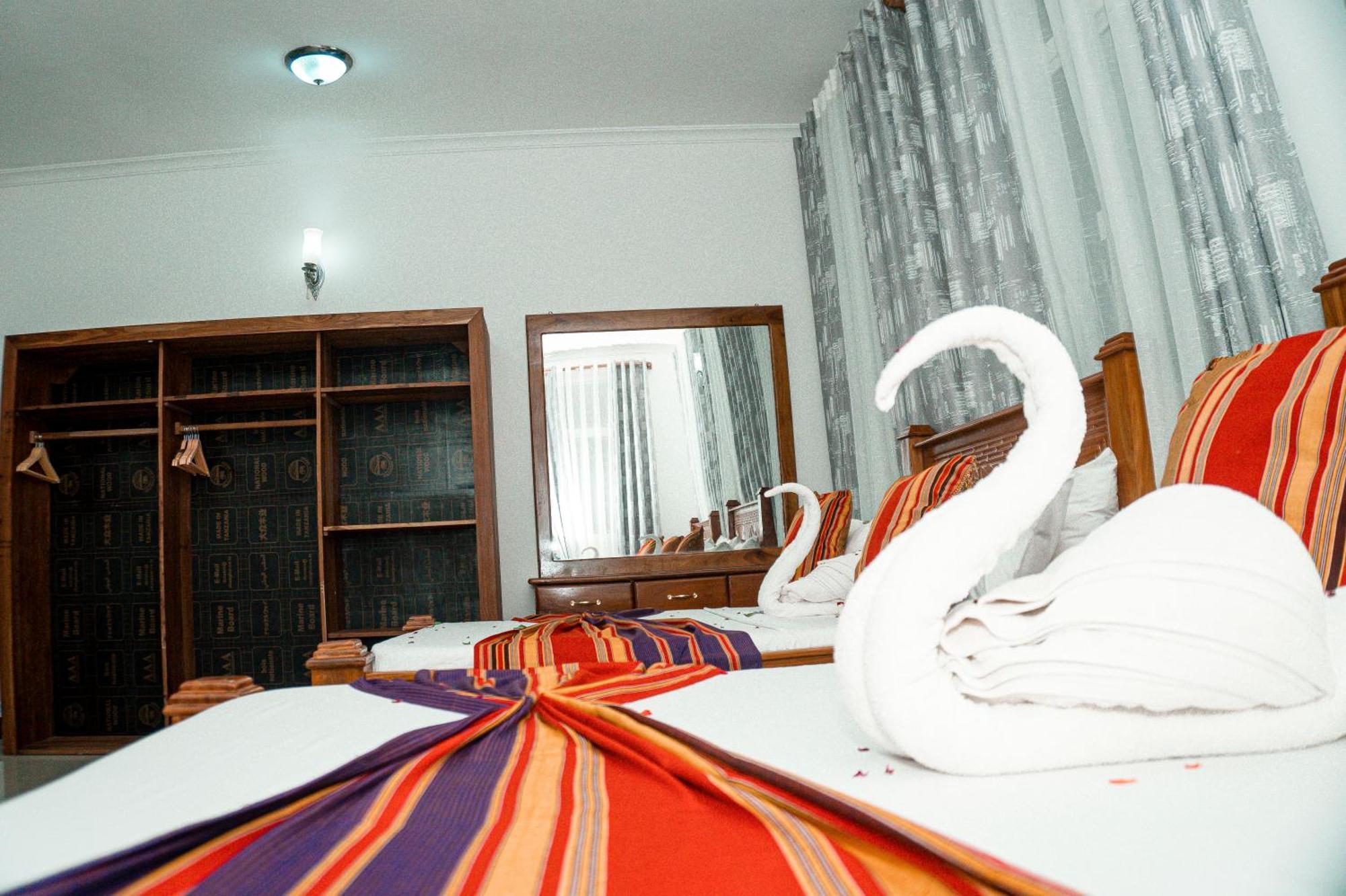 64 Zenj House Luxury Airport B&B Mbweni Exterior photo