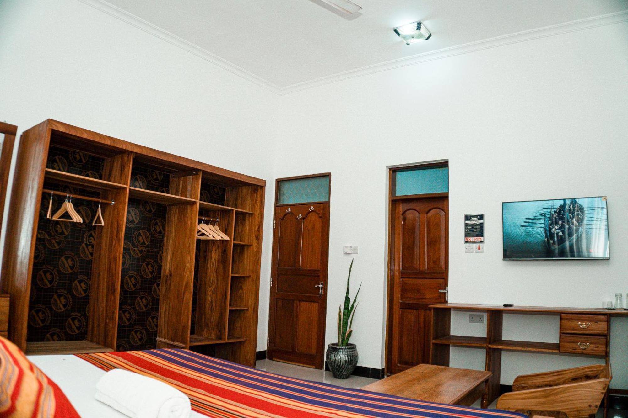 64 Zenj House Luxury Airport B&B Mbweni Exterior photo