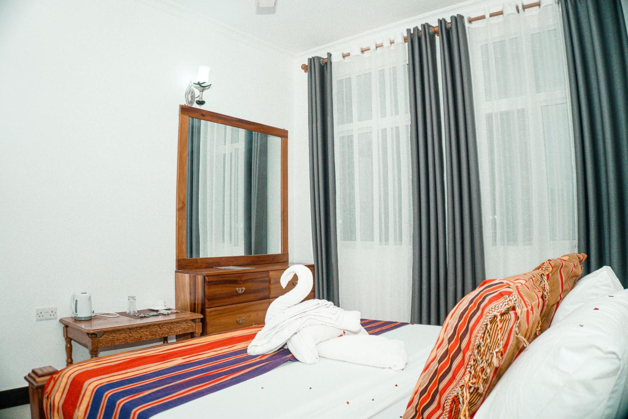 64 Zenj House Luxury Airport B&B Mbweni Exterior photo