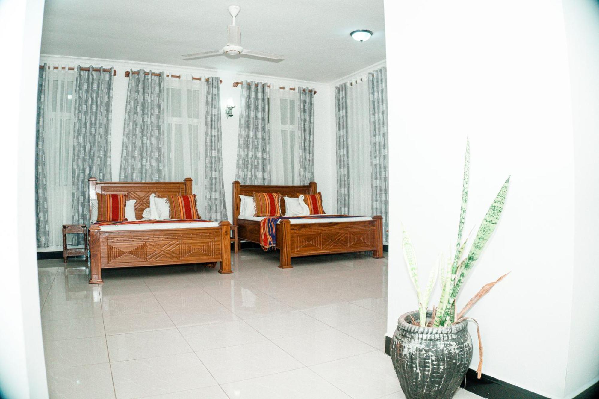64 Zenj House Luxury Airport B&B Mbweni Exterior photo